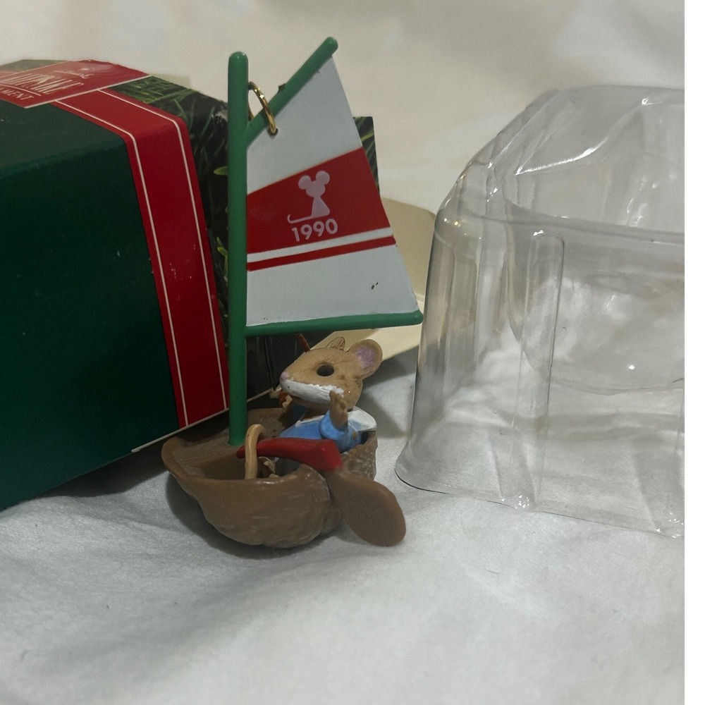 1990 Hallmark Keepsake Ornament Mouseboat Ed Seale Artists Favorites QX475-3